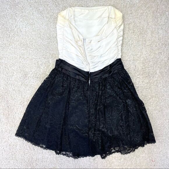 Roberta California Vintage Dress - Picture 12 of 12